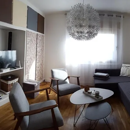 La Maison De Valerie *